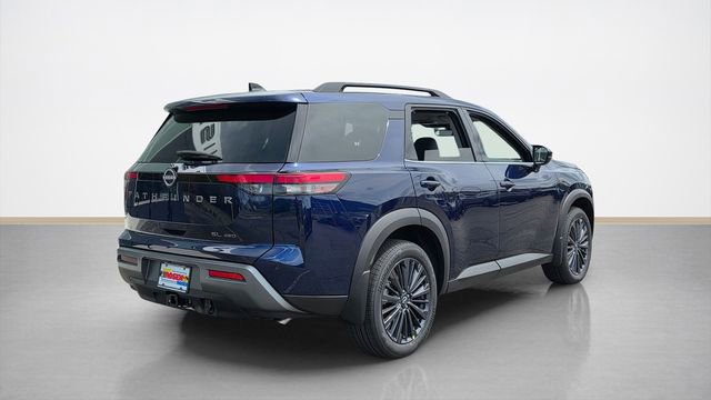 New 2026 Nissan Pathfinder SL AWD/4WD image 3