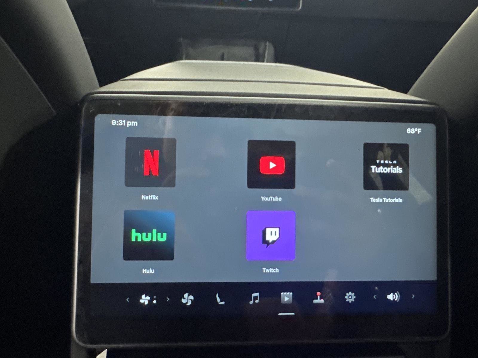 Used 2026 Tesla Model Y AWD image 9