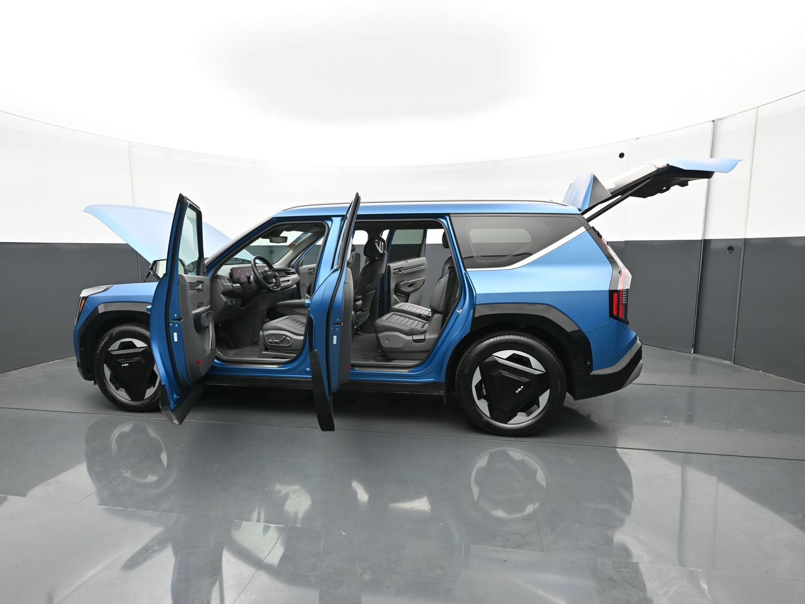 Used 2024 Kia EV9 Land w/ Towing Package AWD/4WD image 40
