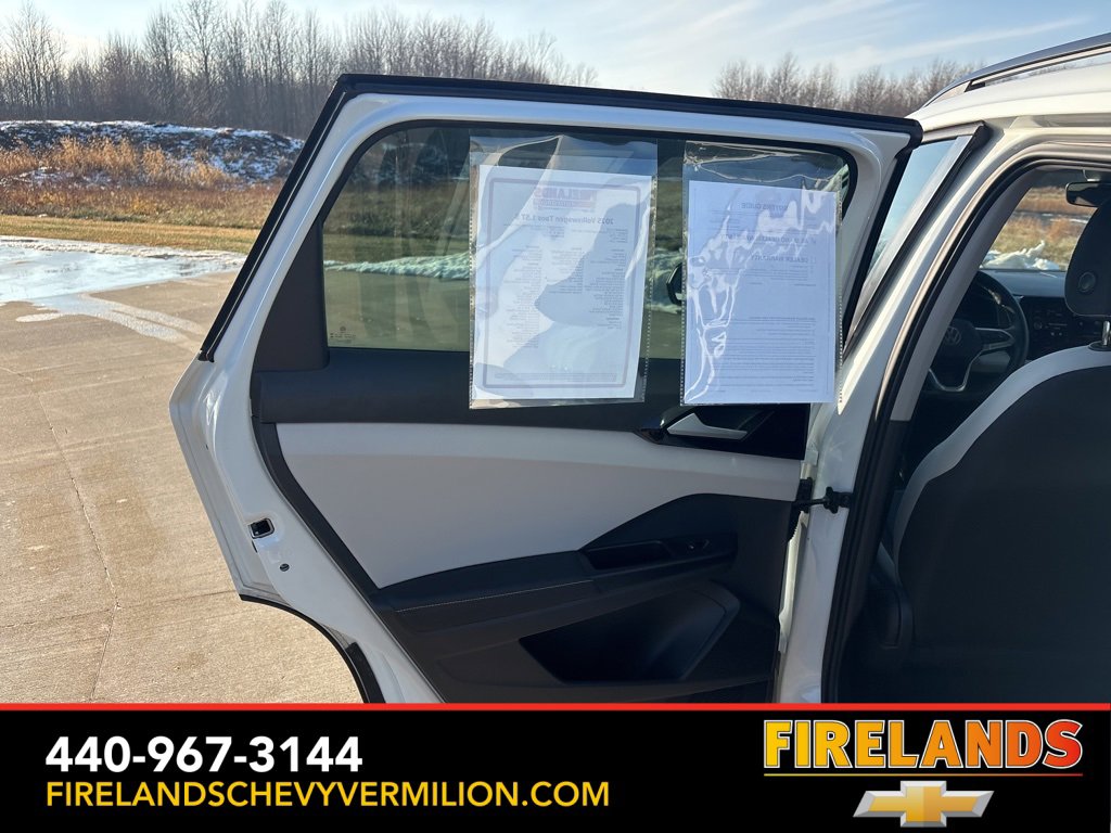 Used 2025 Volkswagen Taos S image 37