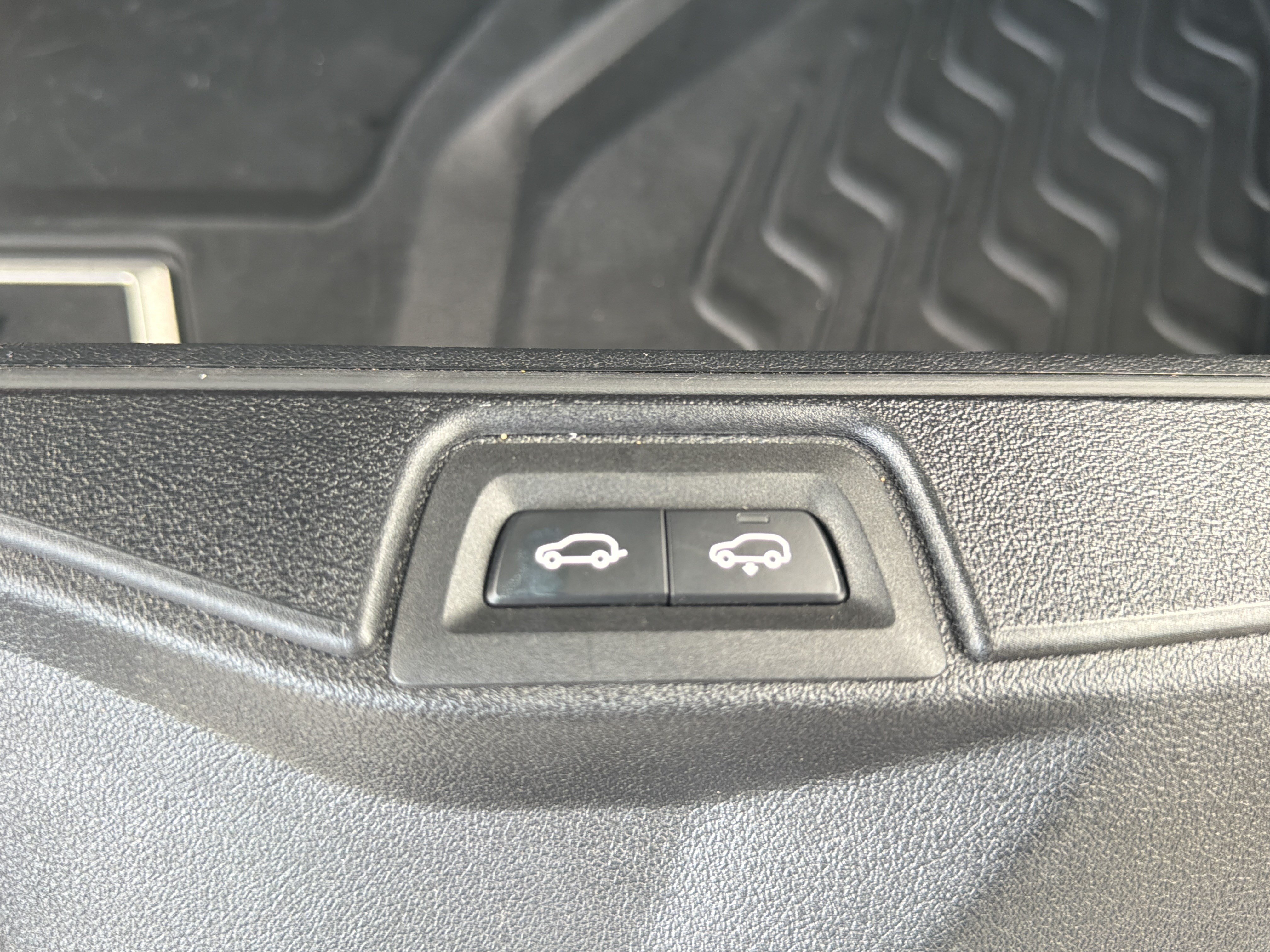 Used 2024 BMW X7 M60i w/ Executive Package AWD/4WD image 50