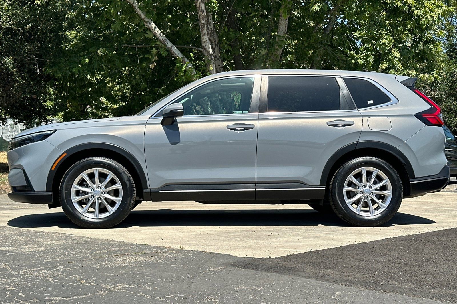 Used 2024 Honda CR-V EX-L image 7