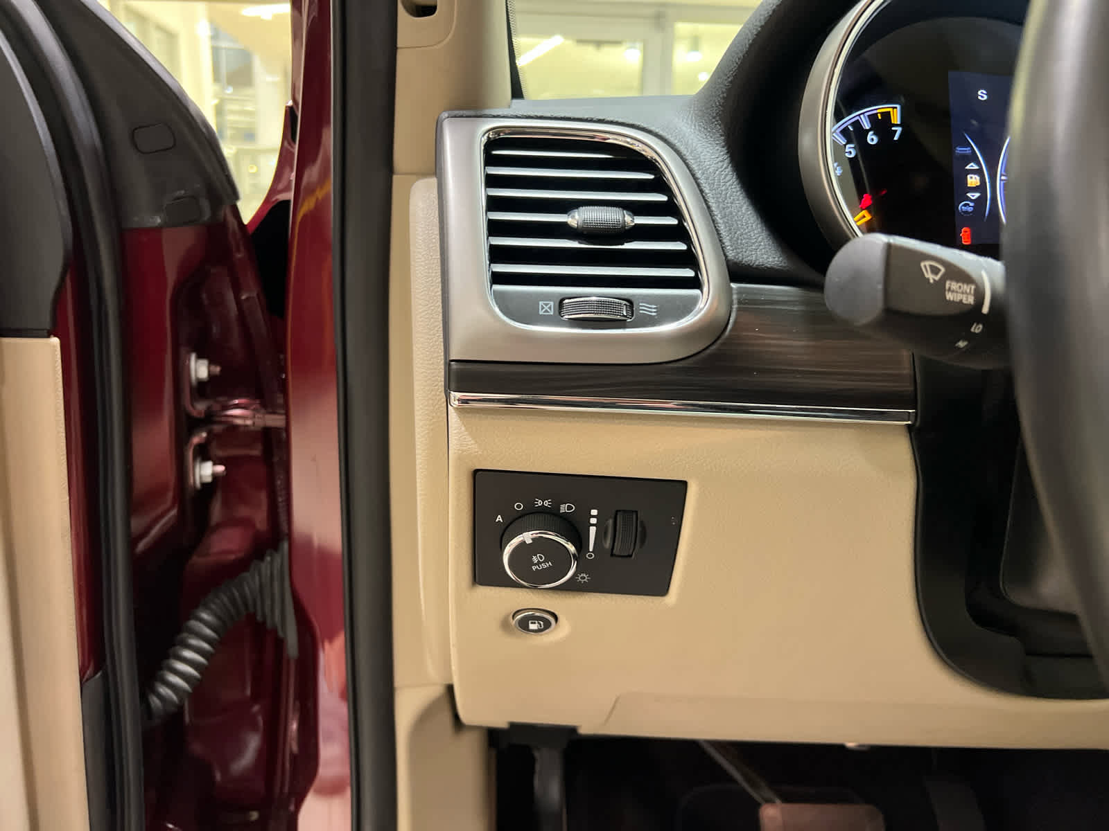 Used 2021 Jeep Grand Cherokee Limited AWD/4WD image 26