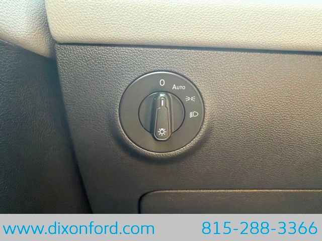 Used 2023 Volkswagen Taos SE FWD image 17