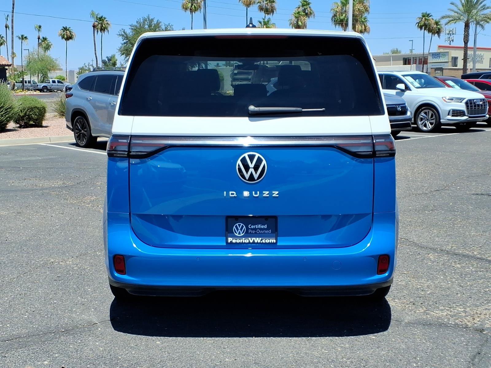 Certified 2025 Volkswagen ID. Buzz Pro S Plus RWD image 5