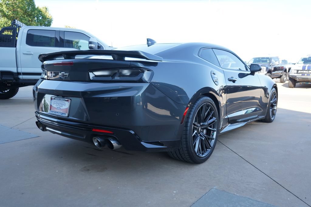 Used 2018 Chevrolet Camaro ZL1 RWD image 11