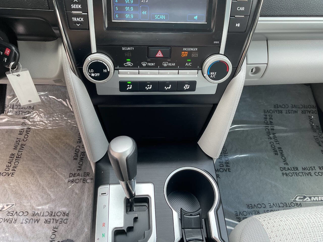 Used 2012 Toyota Camry LE FWD image 22