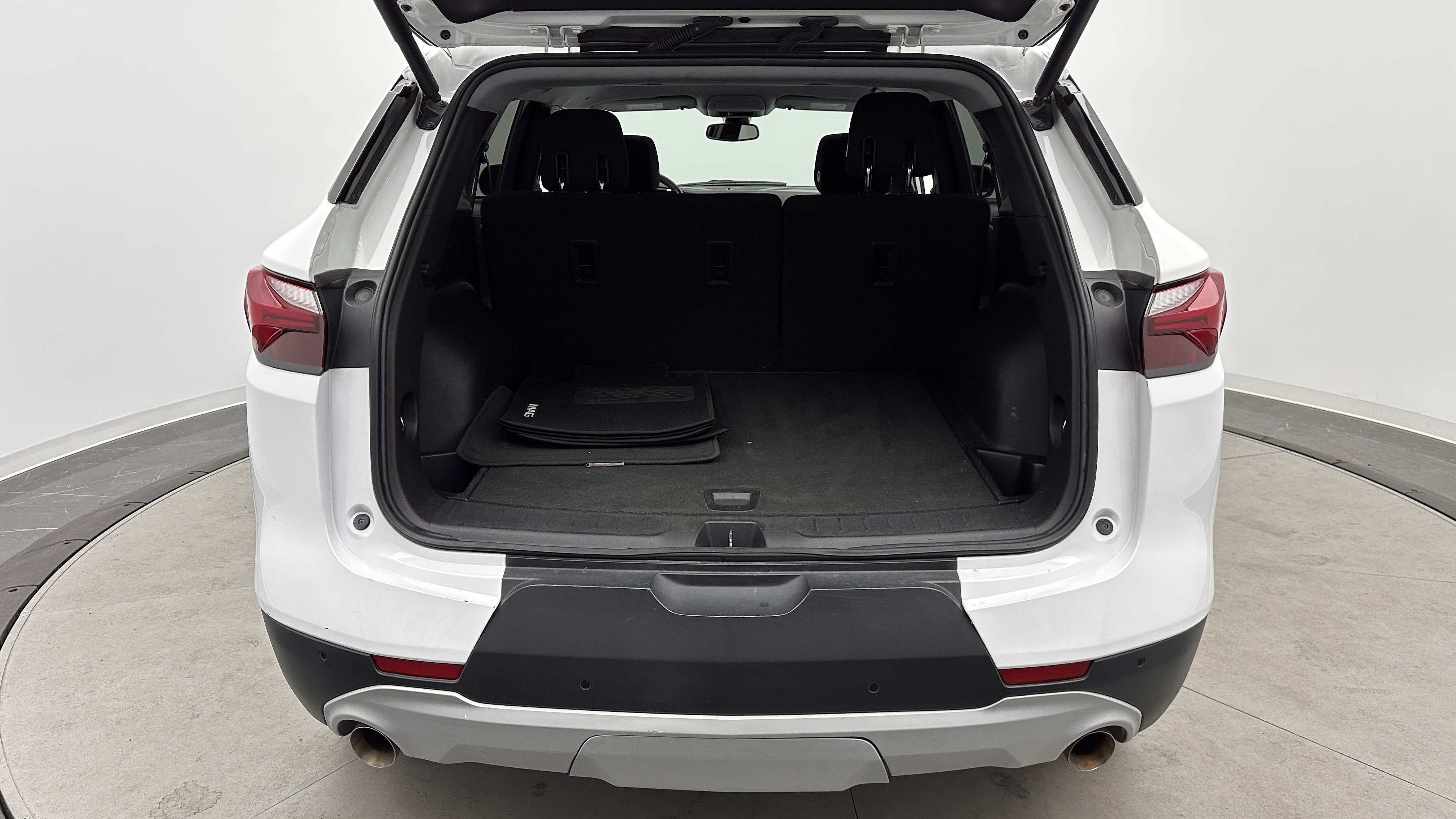 Used 2021 Chevrolet Blazer LT FWD image 30