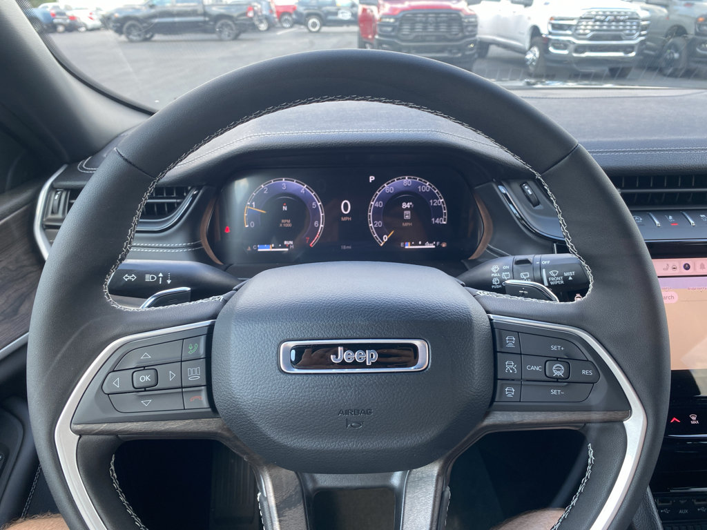 New 2027 Jeep Grand Cherokee Altitude AWD/4WD image 24