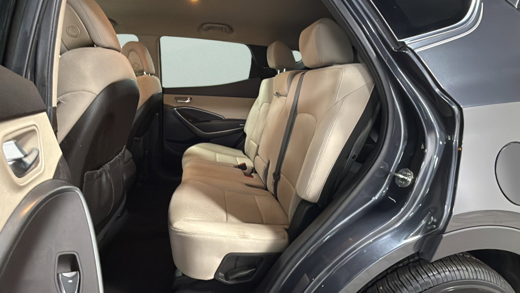 Used 2018 Hyundai Santa Fe Sport FWD image 34