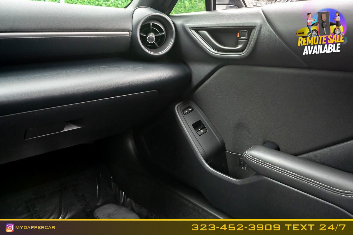 Used 2022 Toyota GR86 w/ ALL Weather Mat Package (TMS) RWD image 22