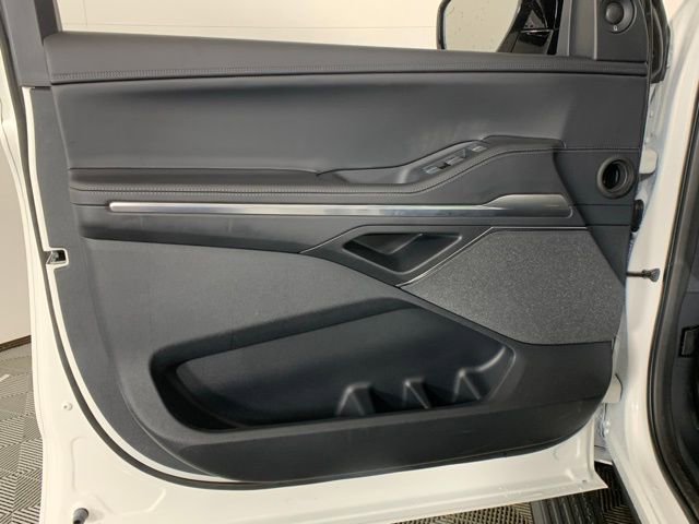 New 2025 Lincoln Navigator Reserve w/ Jet Appearance Package image 30