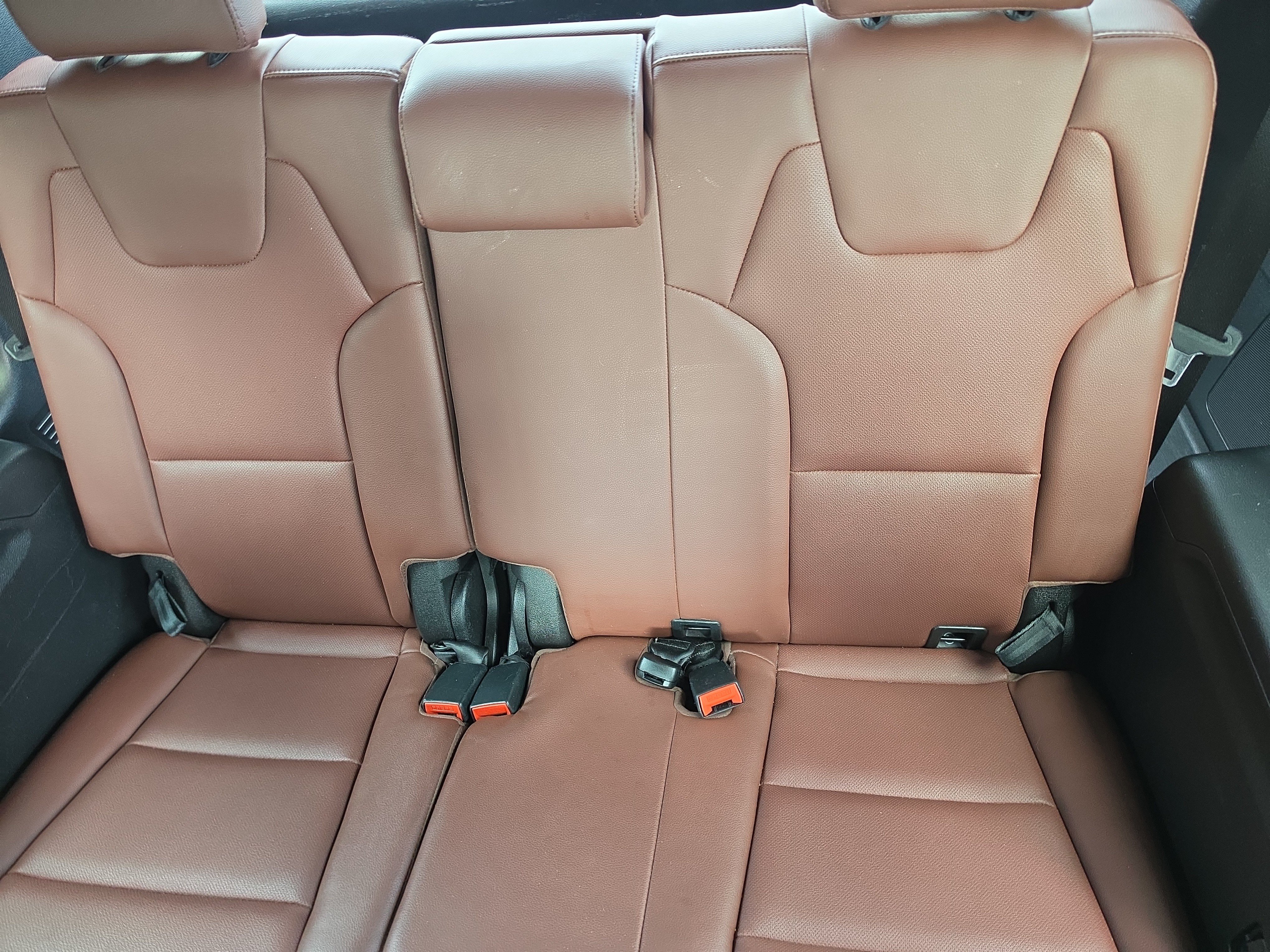 Used 2024 Kia Telluride SX w/ Towing Package FWD image 18