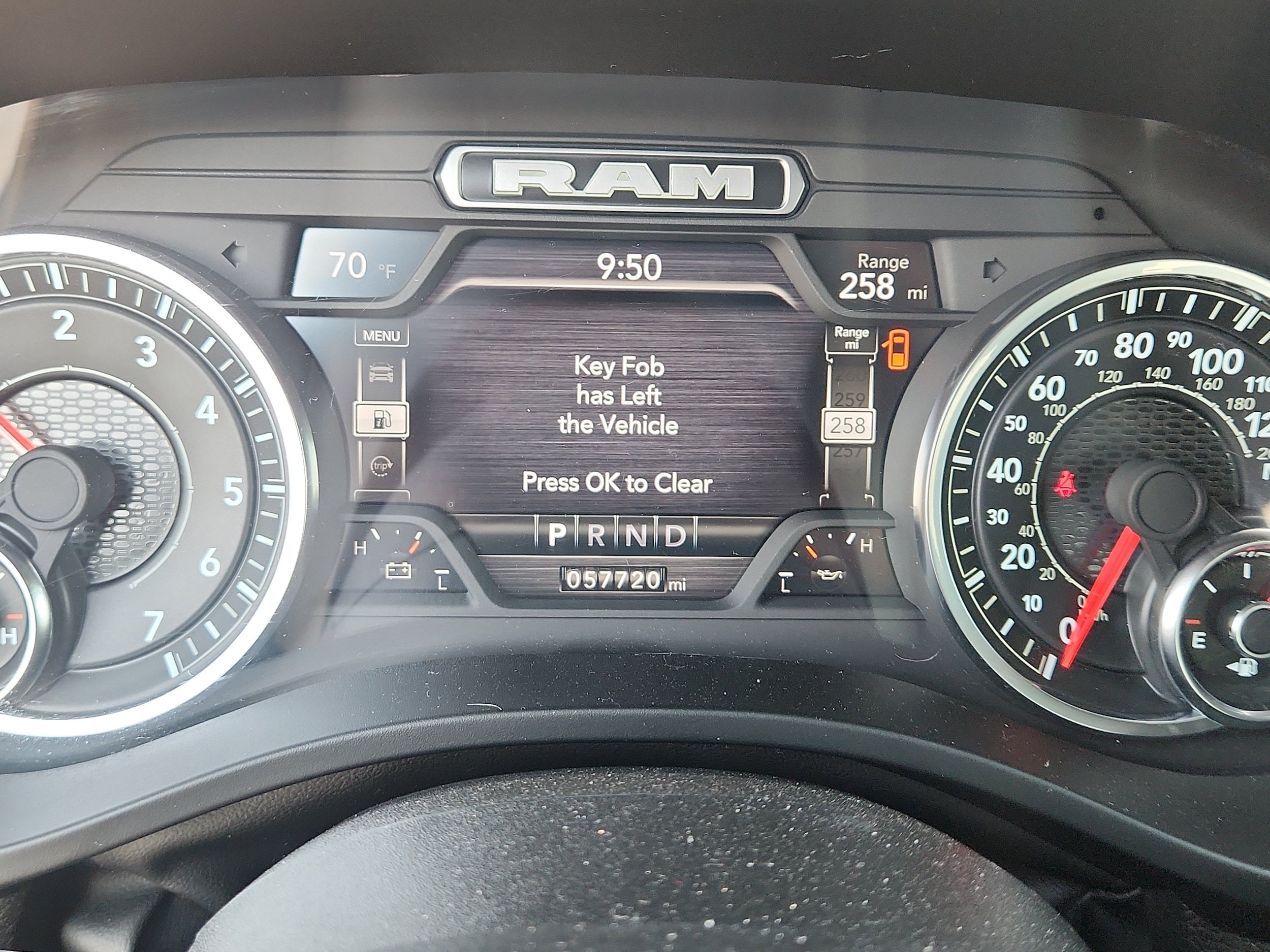 Used 2024 RAM 1500 Laramie AWD/4WD image 15
