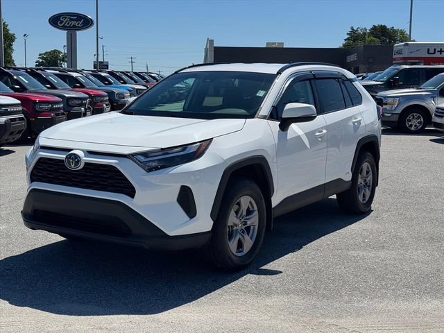 Used 2023 Toyota RAV4 XLE AWD/4WD image 7