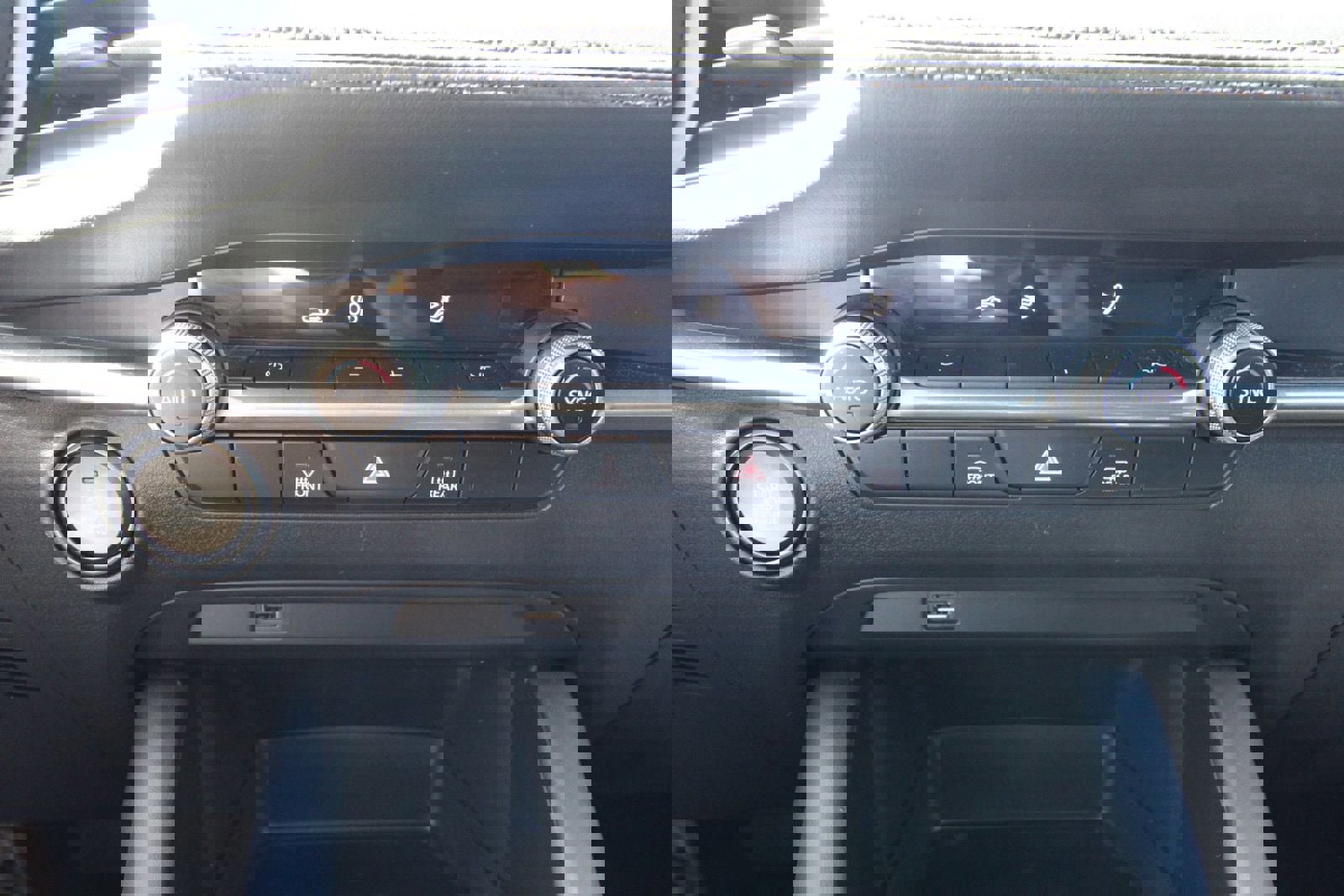 Used 2020 MAZDA MAZDA3 Base image 17