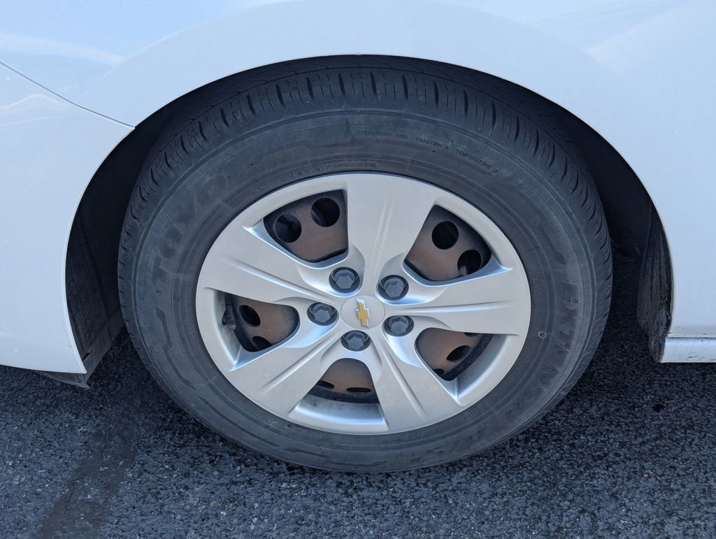 Used 2018 Chevrolet Cruze LS image 13