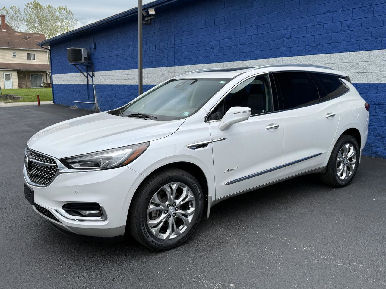 Used 2018 Buick Enclave Avenir w/ Avenir Technology Package AWD/4WD image 5