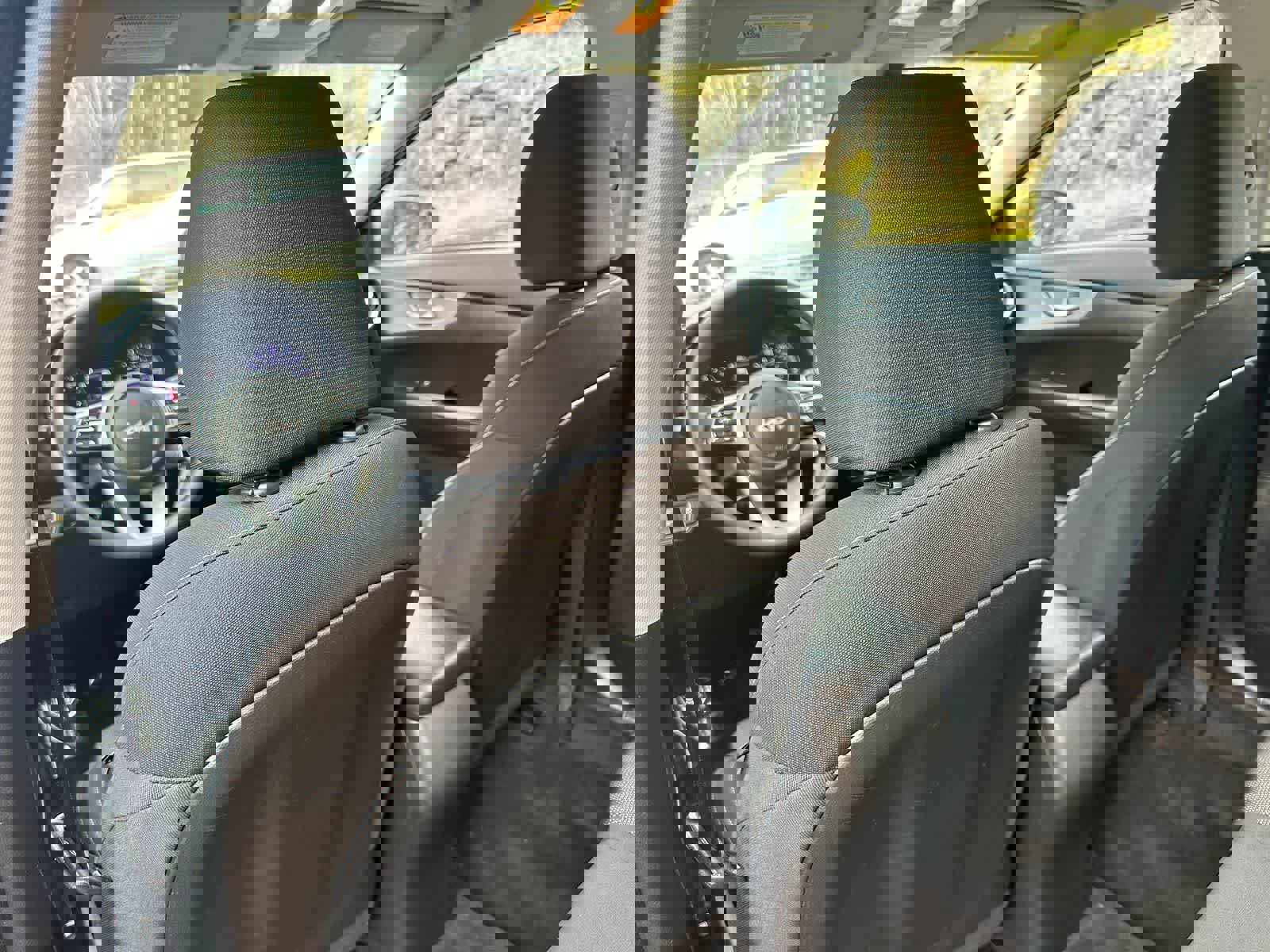 Used 2022 Kia Forte LXS w/ LXS Technology Package image 9