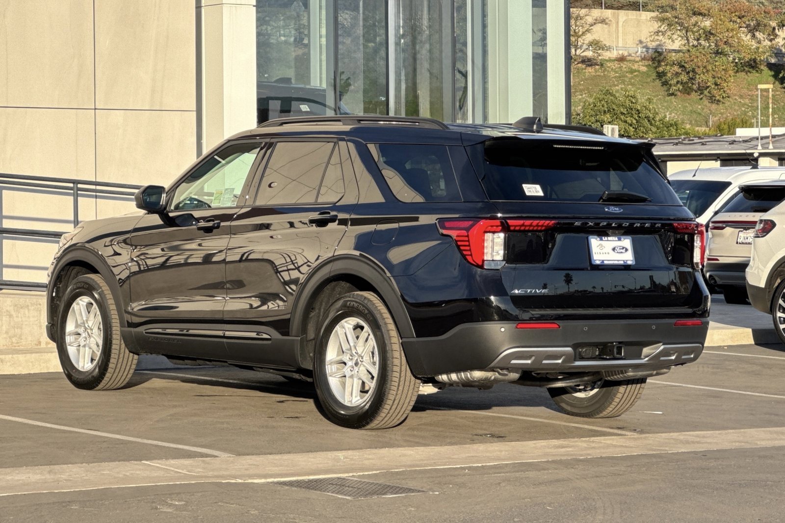 New 2026 Ford Explorer Active w/ Active Comfort Package image 5
