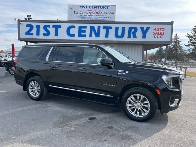 Used 2022 GMC Yukon XL SLT AWD/4WD image 1