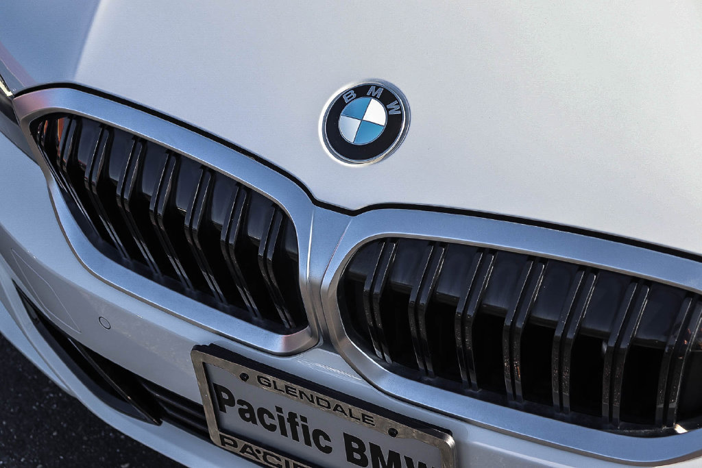 Certified 2023 BMW 330i Sedan w/ Driving Assistance Package RWD image 11
