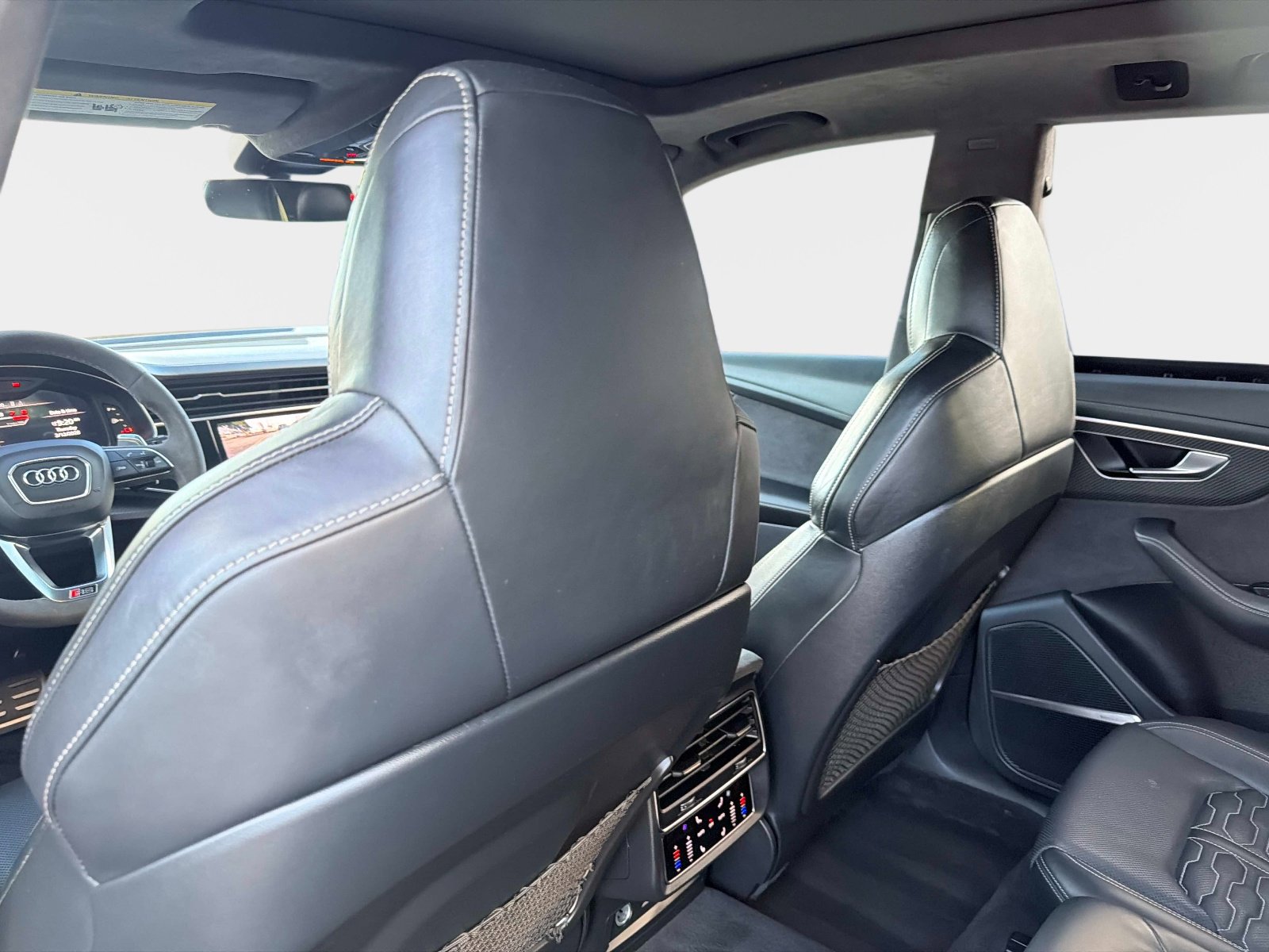 Used 2024 Audi RS Q8 image 33