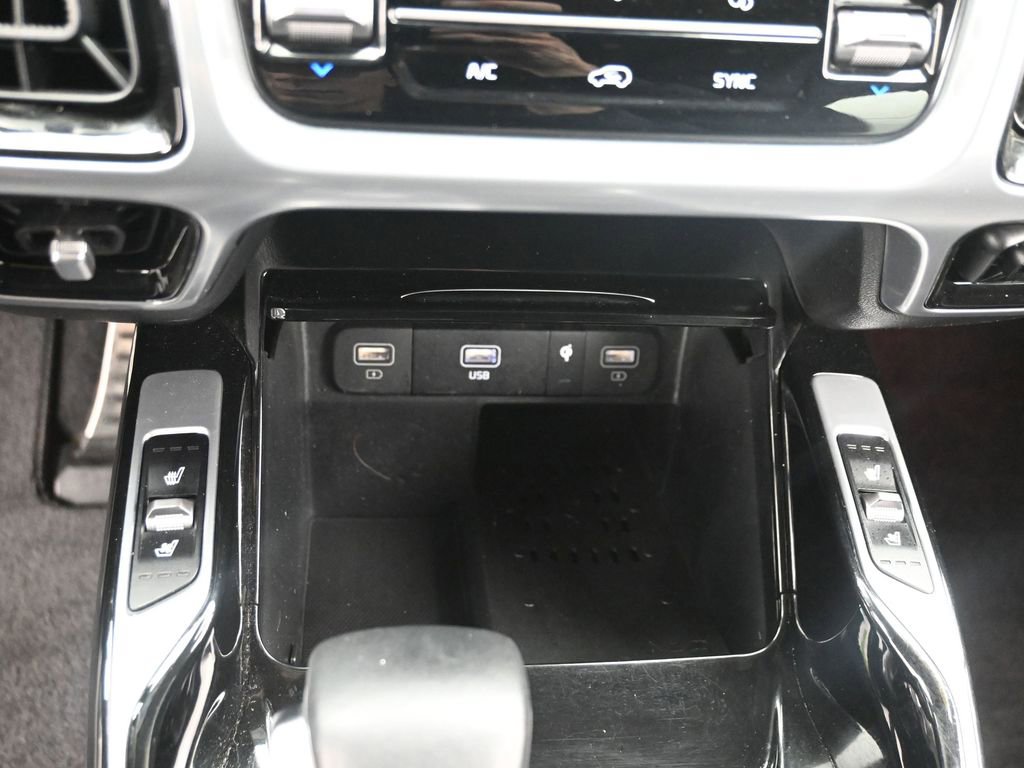 Used 2023 Kia Sorento SX Prestige image 19