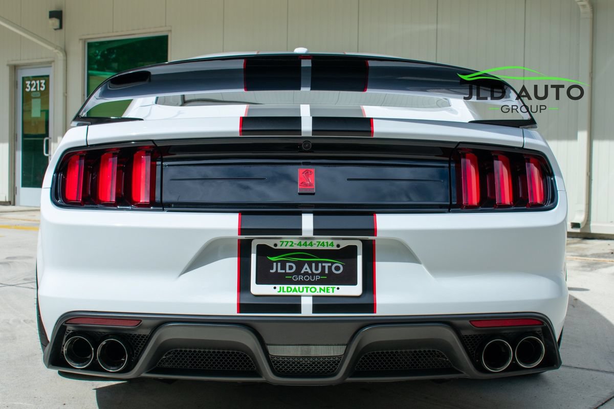 Used 2019 Ford Mustang Shelby GT350R w/ GT350R Equipment Group 920A RWD image 5