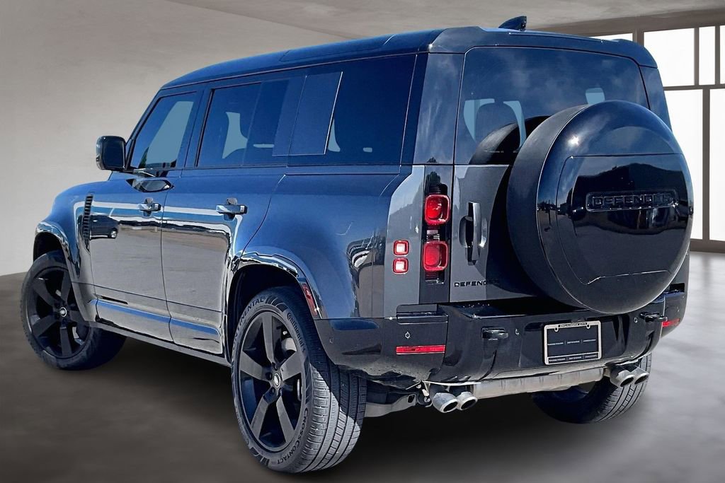 Used 2025 Land Rover Defender 110 X-Dynamic SE image 12