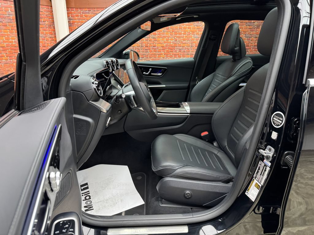 Certified 2025 Mercedes-Benz GLC 300 4MATIC image 23