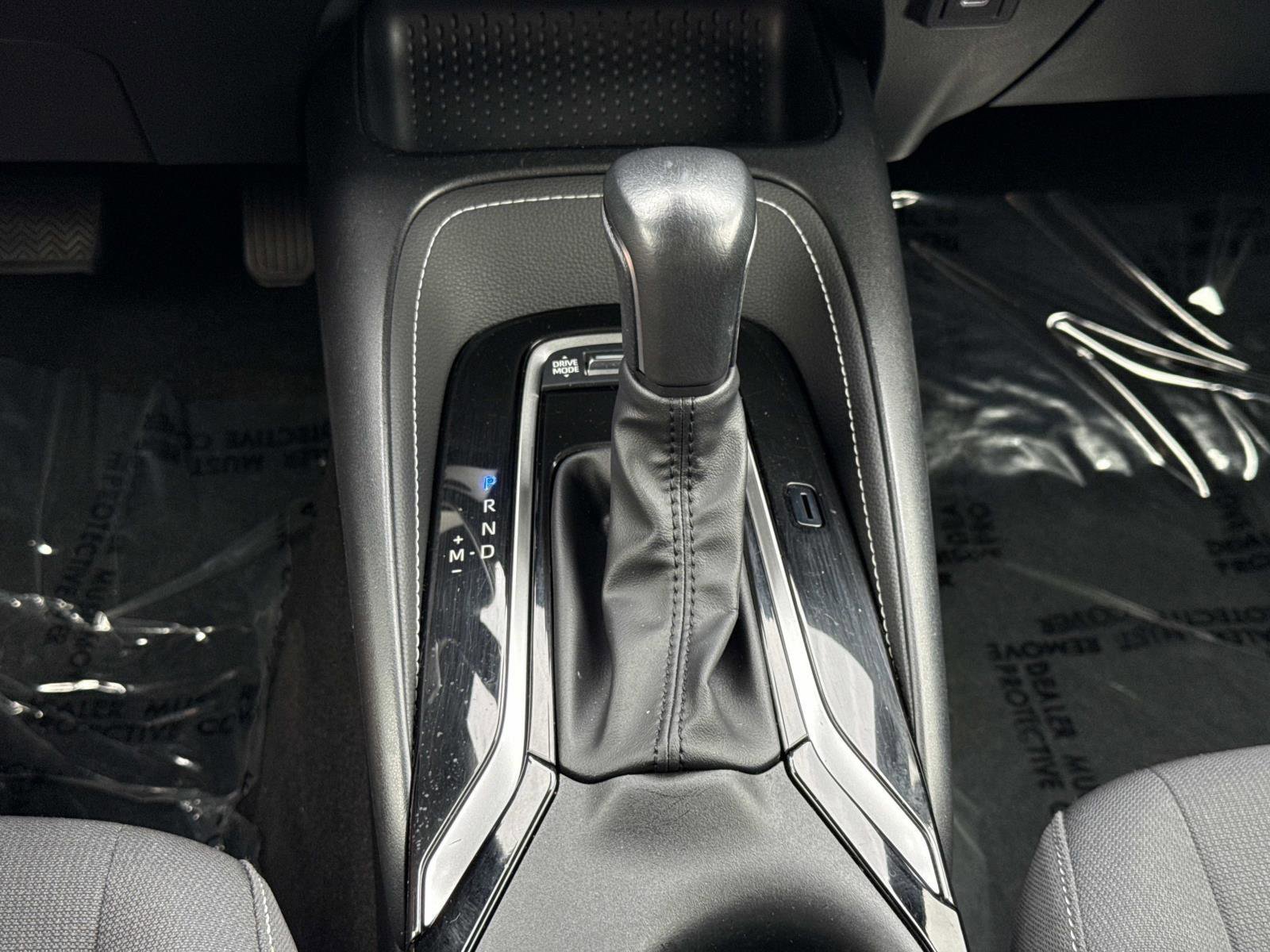 Used 2023 Toyota Corolla SE w/ SE Premium Package image 8