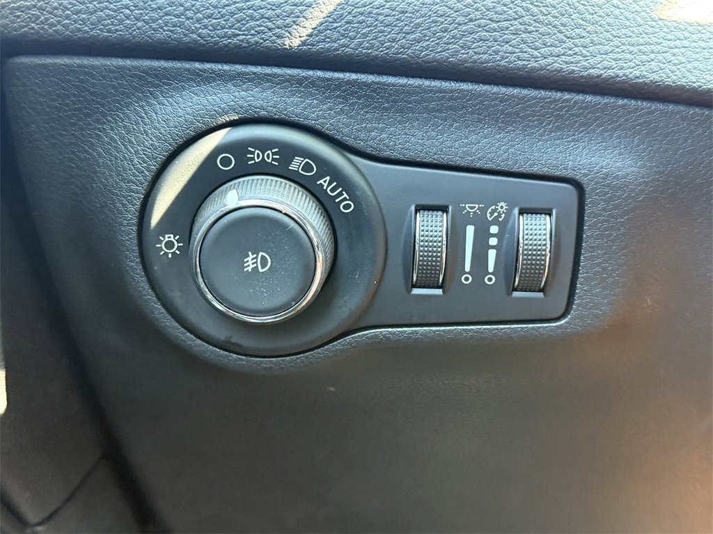 Used 2019 Jeep Compass Trailhawk image 19