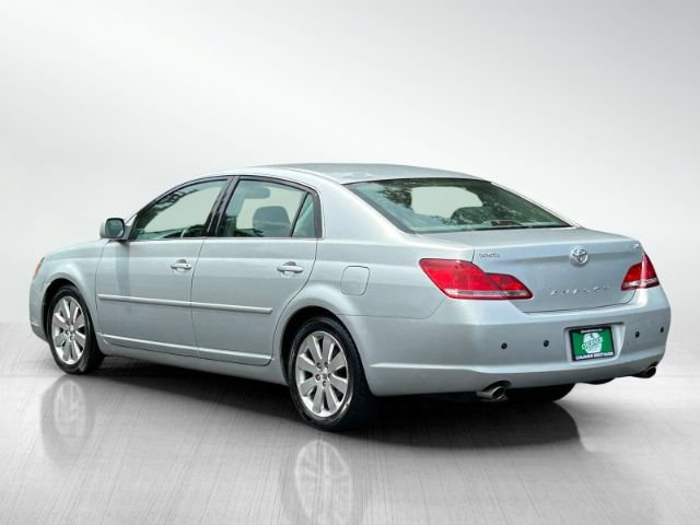 Used 2007 Toyota Avalon XLS FWD image 6