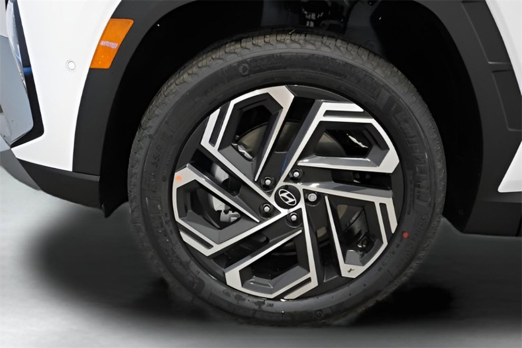 New 2025 Hyundai Tucson Limited image 3