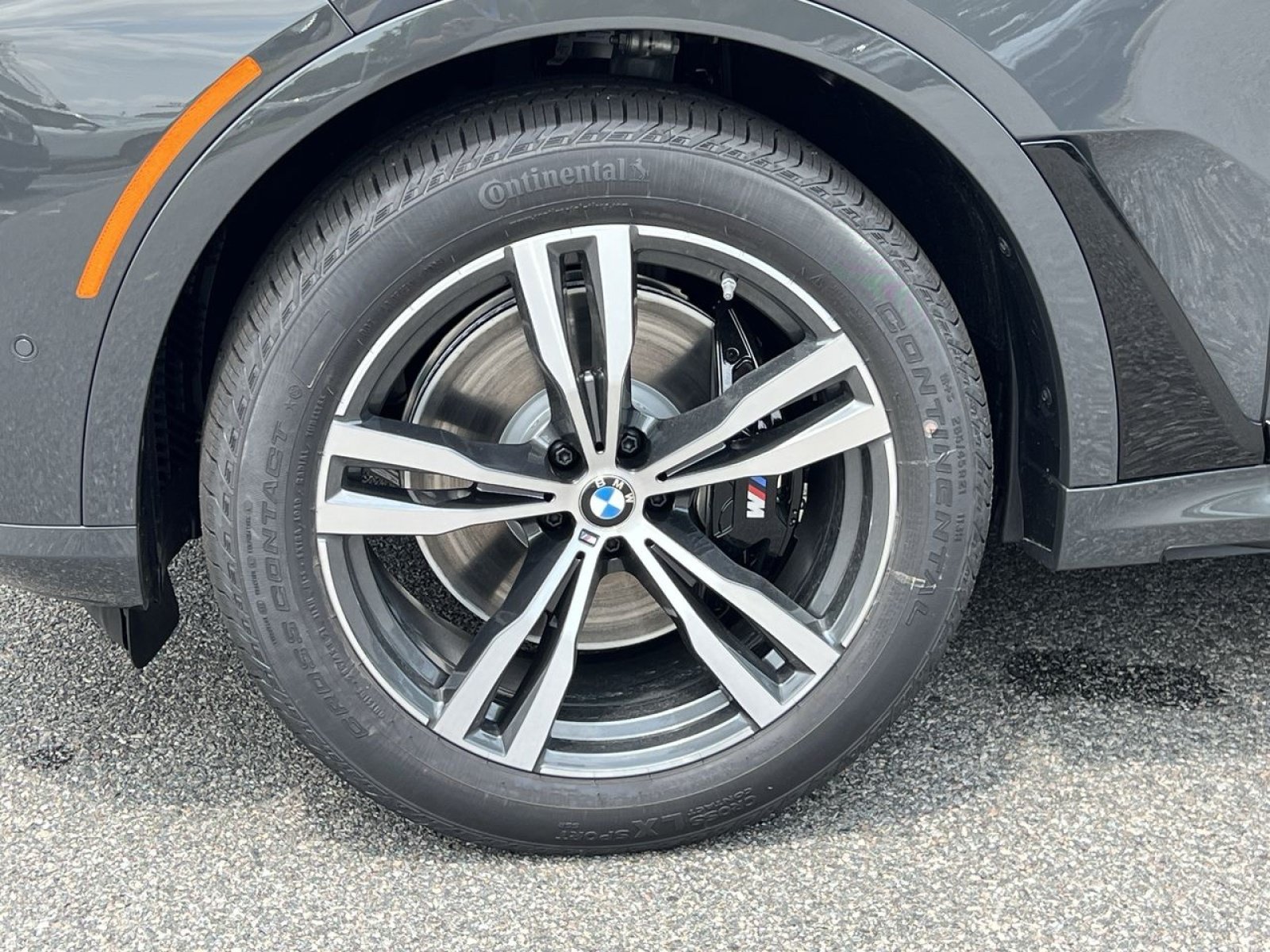 New 2027 BMW X7 xDrive40i w/ M Sport Package AWD/4WD image 9