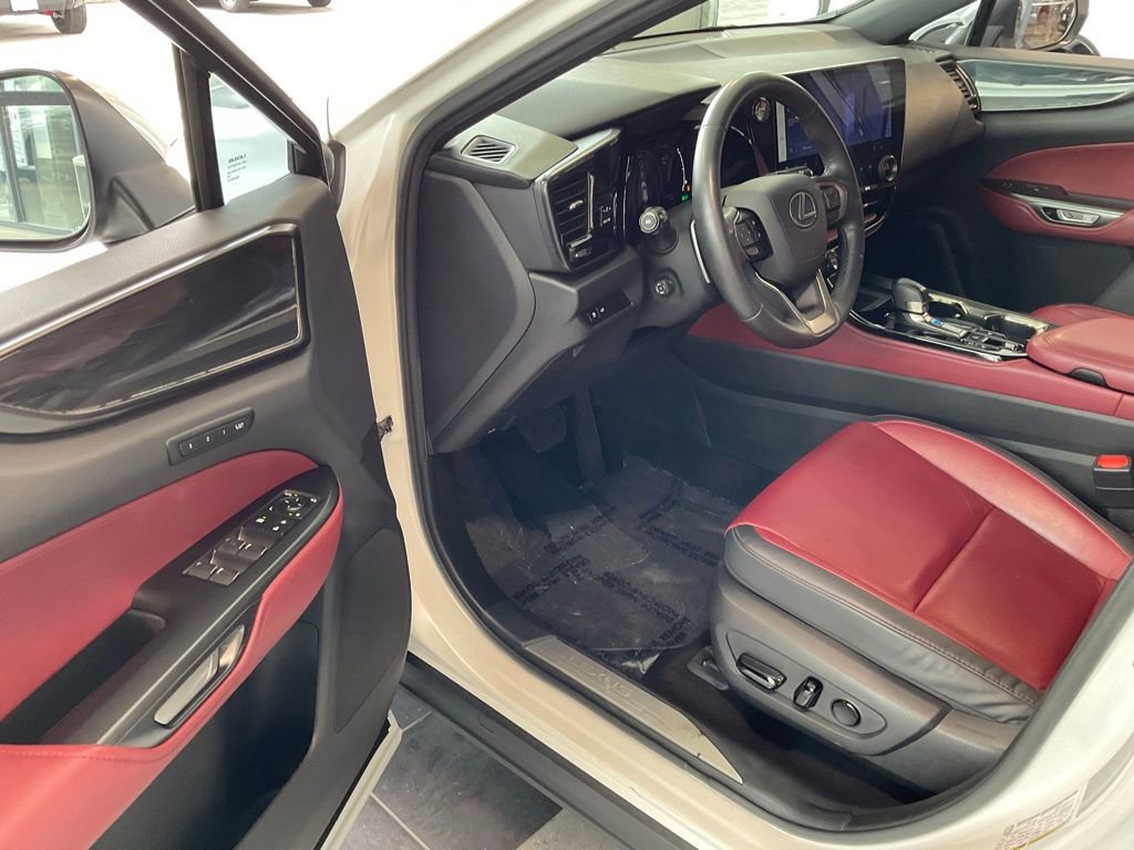 Used 2023 Lexus NX 350h AWD image 9