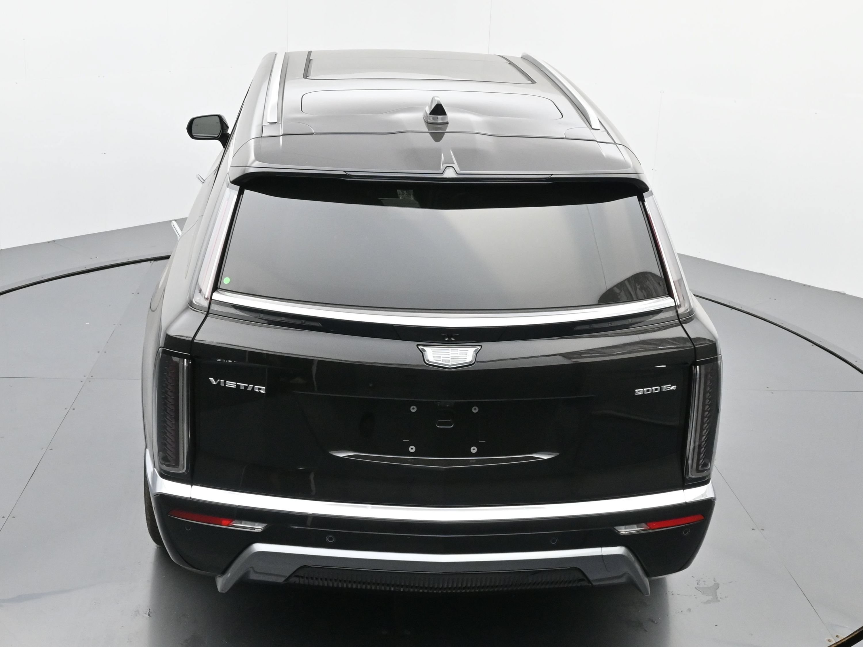 New 2026 Cadillac Vistiq Premium Luxury w/ LPO, Floor Liner Package AWD/4WD image 26