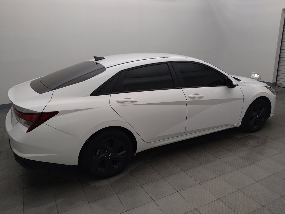 Used 2022 Hyundai Elantra SEL FWD image 10