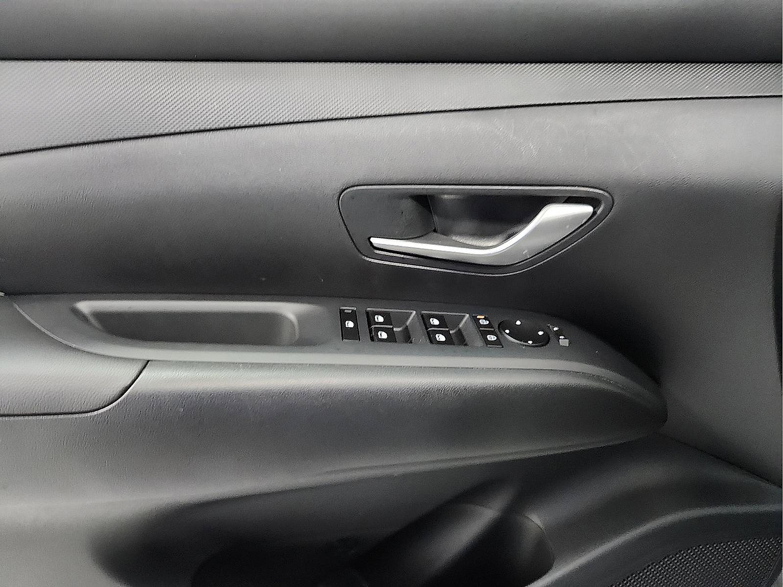 Used 2026 Hyundai Santa Cruz SEL FWD image 8