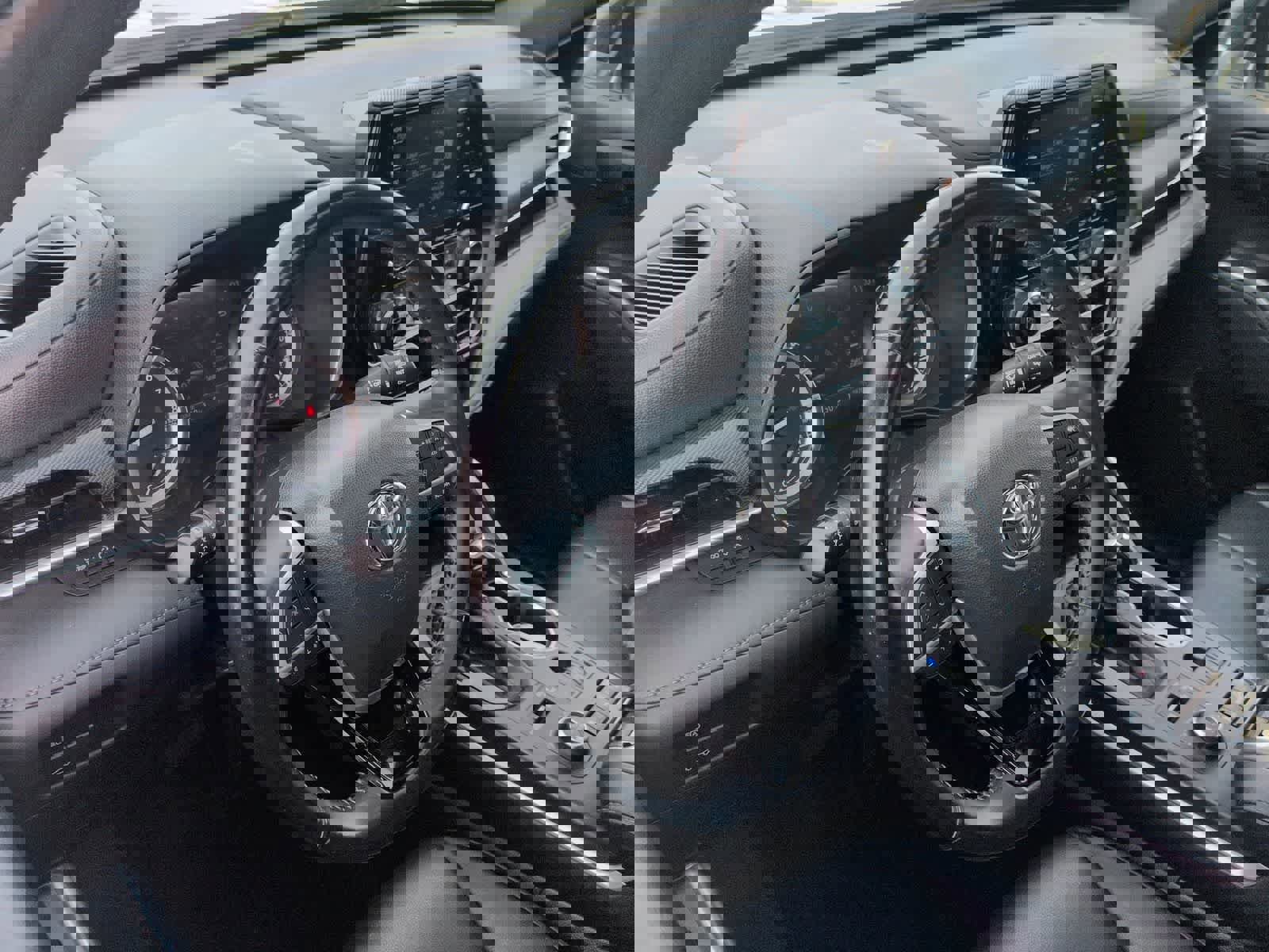 Used 2022 Toyota Highlander XSE image 10