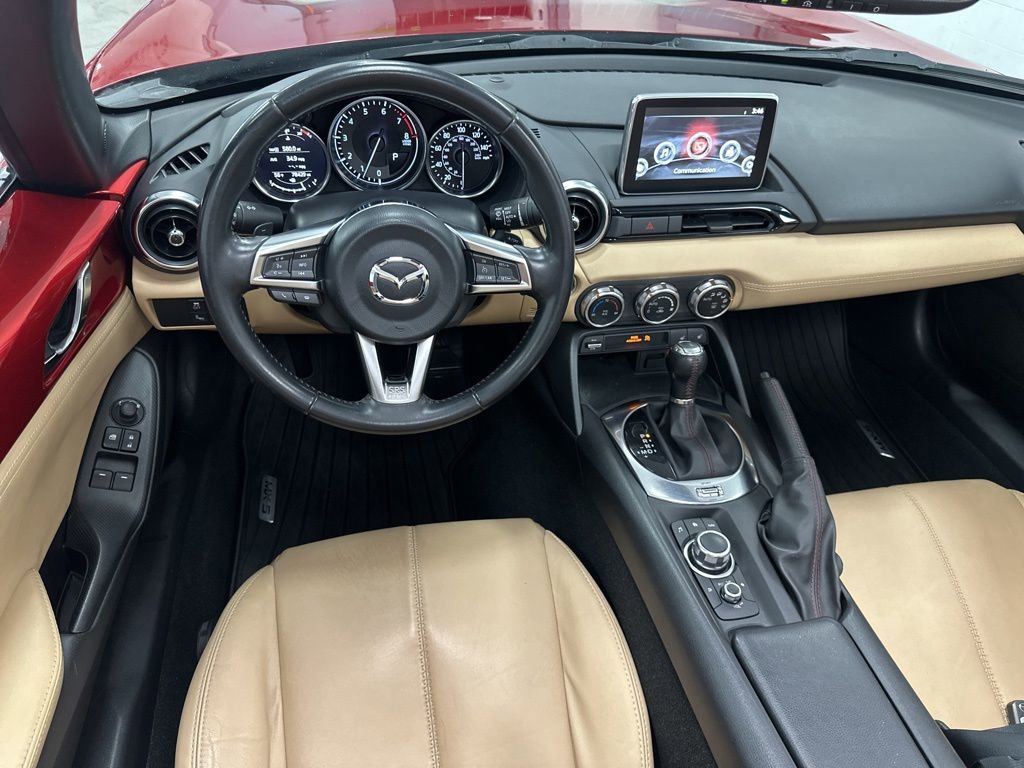Used 2017 MAZDA MX-5 Miata RF Grand Touring image 32