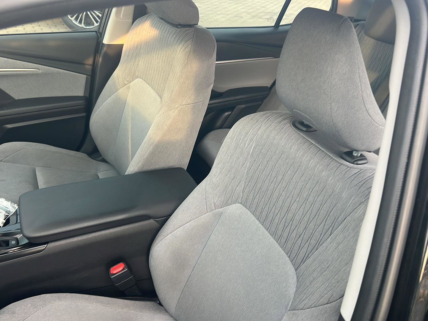Used 2025 Toyota Camry LE w/ Convenience Package FWD image 28