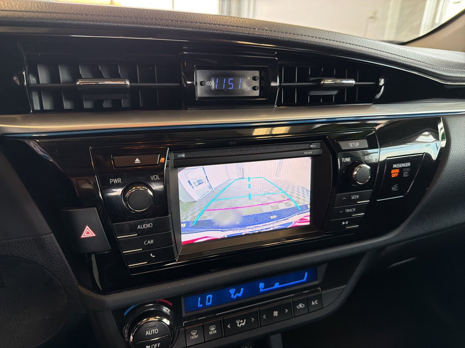 Used 2014 Toyota Corolla S image 24