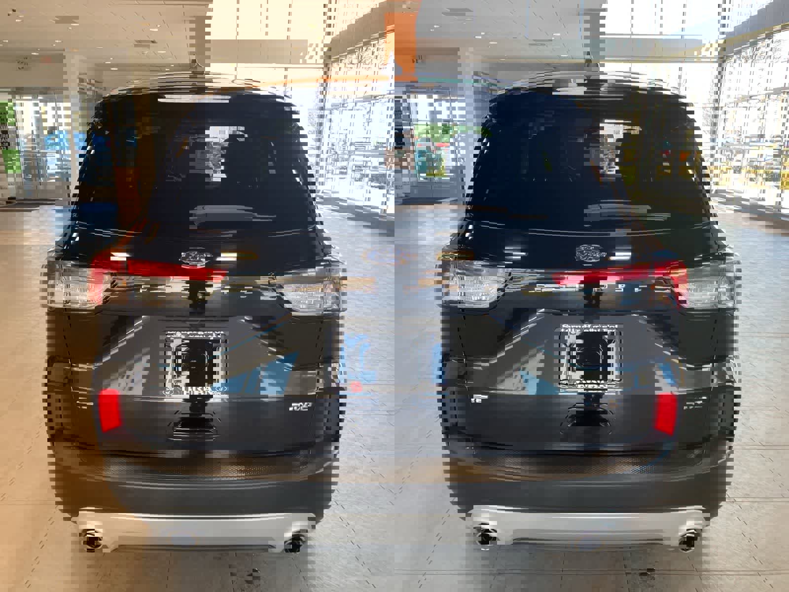 Used 2022 Ford Escape SE w/ Convenience Package image 6