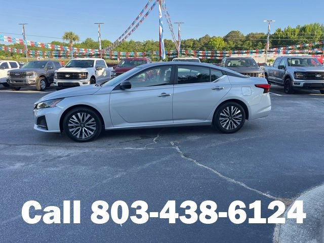 Used 2024 Nissan Altima 2.5 SV FWD image 35