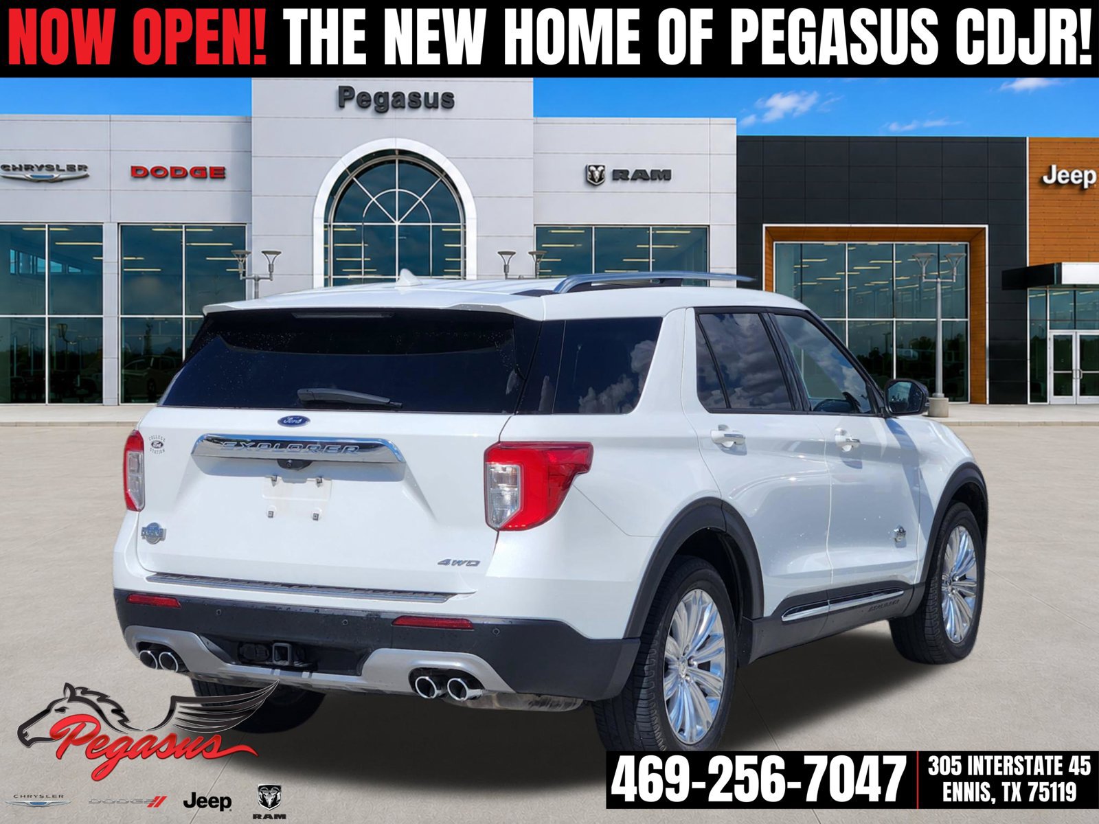 Used 2024 Ford Explorer King Ranch w/ Technology Package AWD/4WD image 5