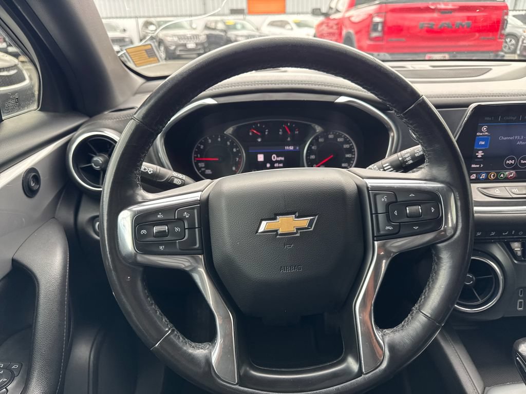 Used 2022 Chevrolet Blazer LT w/ Sound & Technology Package AWD/4WD image 17
