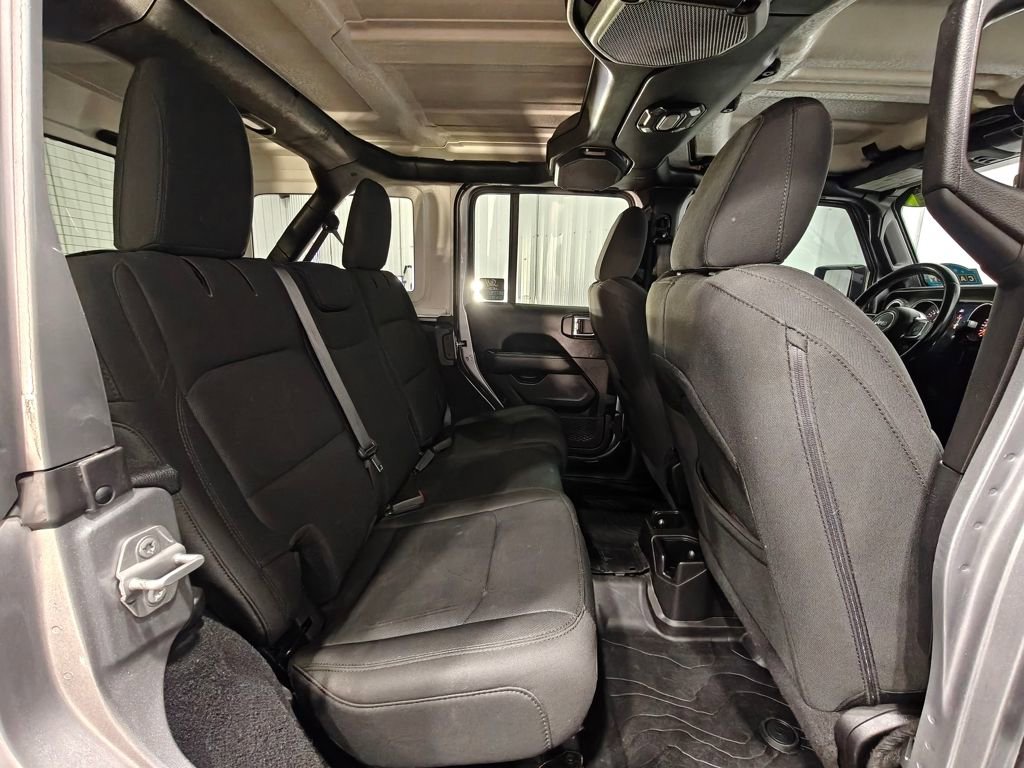 Used 2019 Jeep Wrangler Unlimited Sahara AWD/4WD image 21