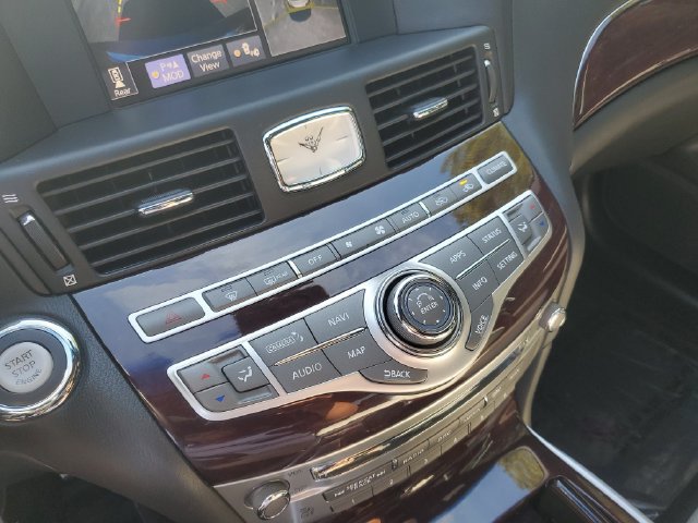 Used 2019 INFINITI Q70 Luxe w/ Sport Package RWD image 21